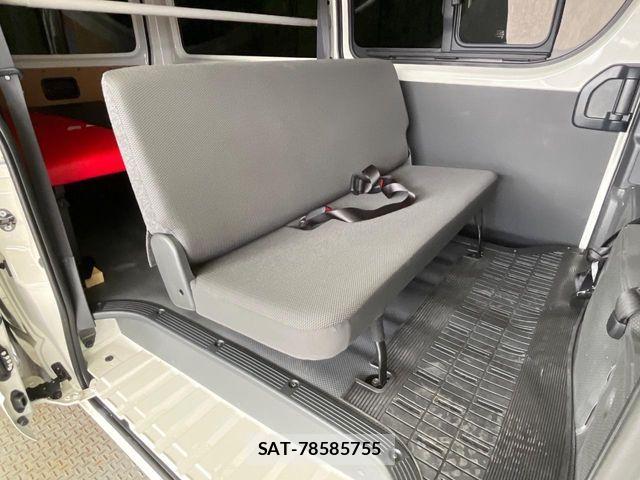 Toyota HIACE VAN 2025-10 8458644-9