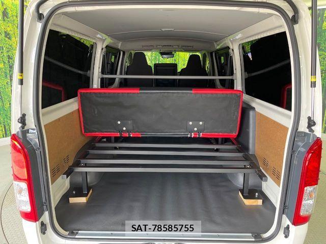 Toyota HIACE VAN 2025-10 8458644-10