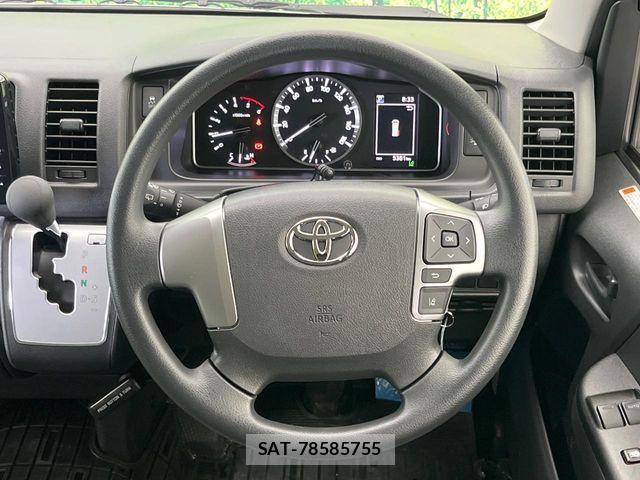 Toyota HIACE VAN 2025-10 8458644-11