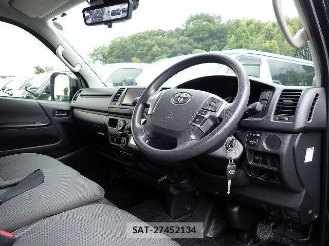 Toyota HIACE VAN 2022-12 8662025-18