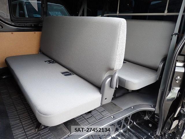 Toyota HIACE VAN 2022-12 8662025-22