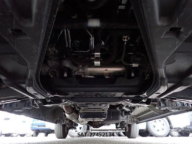 Toyota HIACE VAN 2022-12 8662025-27