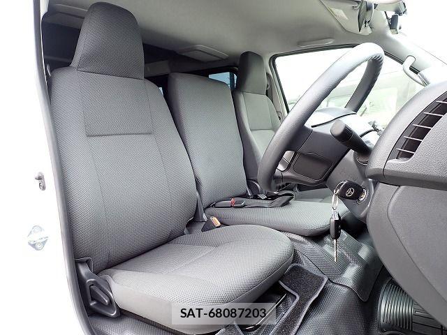 Toyota HIACE VAN 2025-07 8667045-20