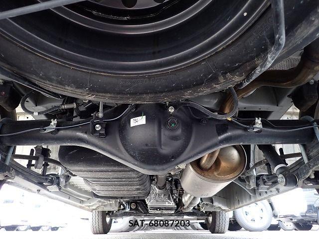 Toyota HIACE VAN 2025-07 8667045-28