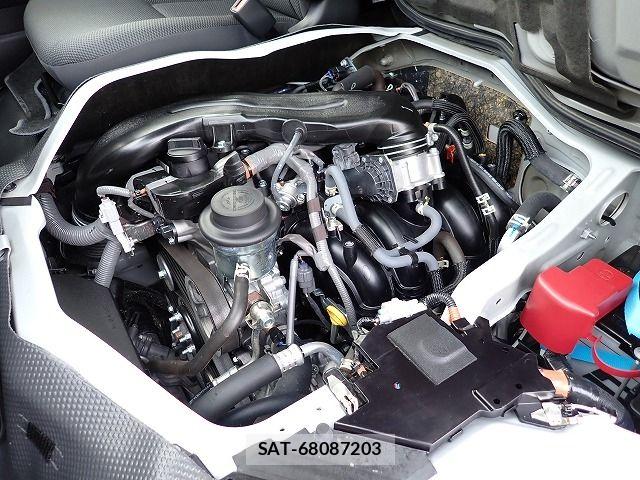 Toyota HIACE VAN 2025-07 8667045-29