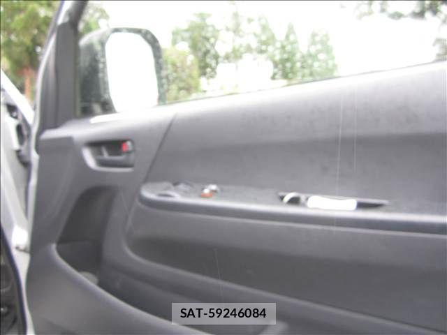 Toyota HIACE VAN 2023-01 8850903-7