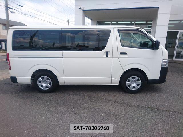 Toyota HIACE VAN 2023-05 6914577-9