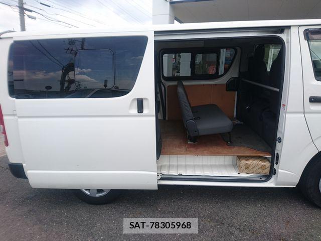 Toyota HIACE VAN 2023-05 6914577-10