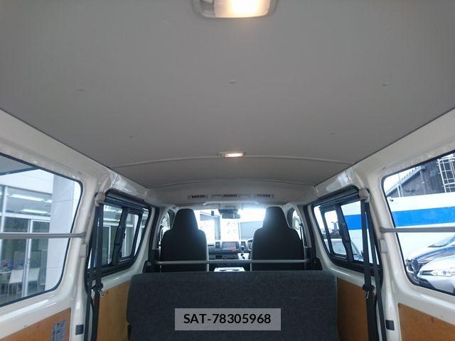 Toyota HIACE VAN 2023-05 6914577-18