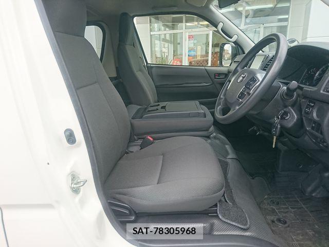 Toyota HIACE VAN 2023-05 6914577-1