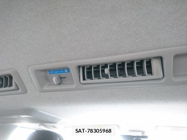 Toyota HIACE VAN 2023-05 6914577-19
