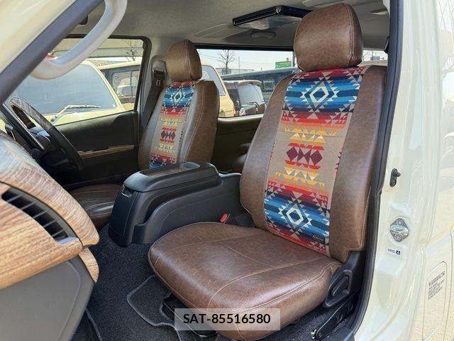 Toyota HIACE VAN 2023-07 4603488-10