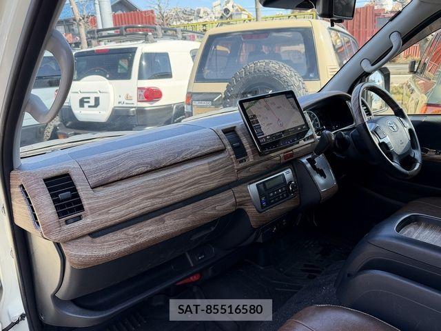 Toyota HIACE VAN 2023-07 4603488-14