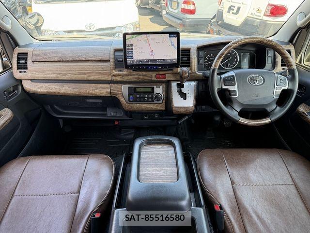 Toyota HIACE VAN 2023-07 4603488-1