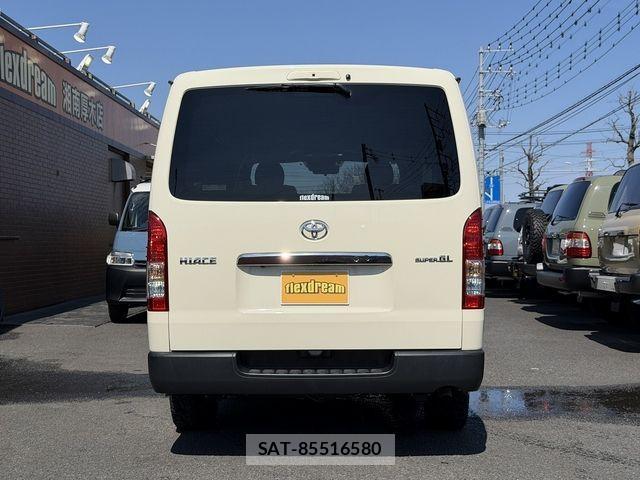 Toyota HIACE VAN 2023-07 4603488-19