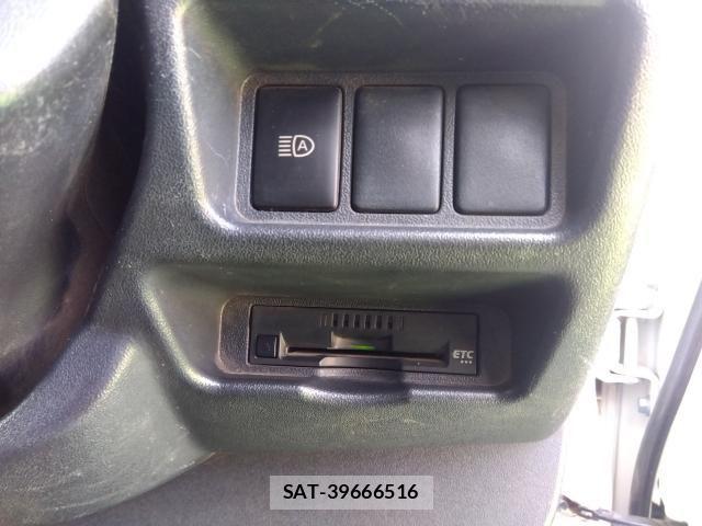 Toyota HIACE VAN 2018-11 4603532-5