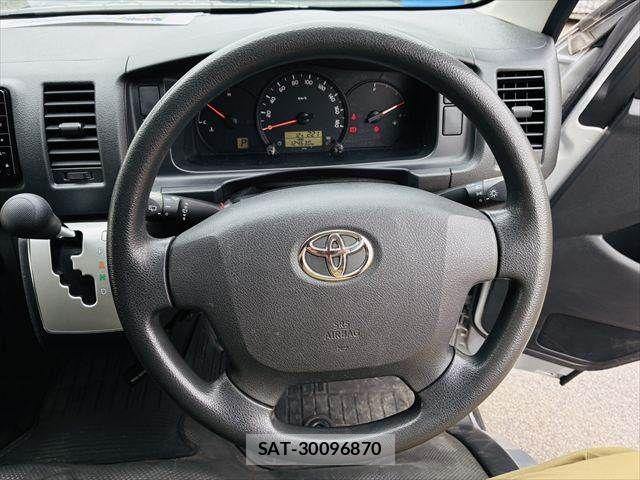 Toyota HIACE VAN 2016-08 4603544-9