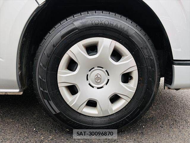 Toyota HIACE VAN 2016-08 4603544-11