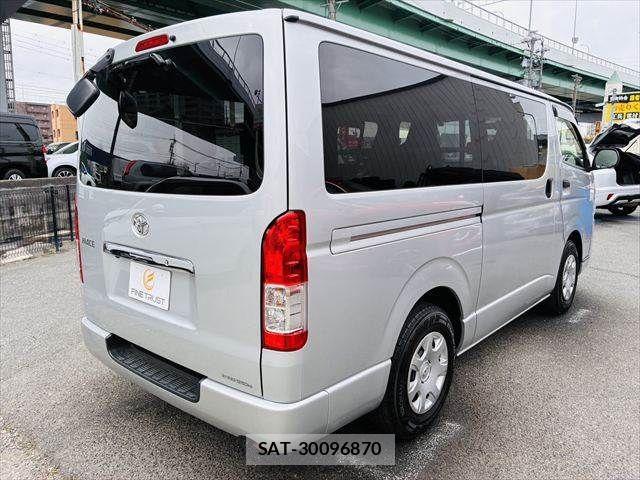 Toyota HIACE VAN 2016-08 4603544-15