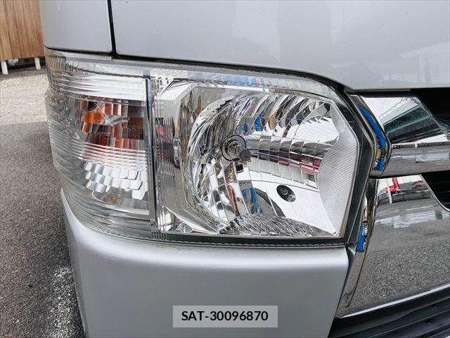 Toyota HIACE VAN 2016-08 4603544-20