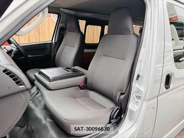 Toyota HIACE VAN 2016-08 4603544-27