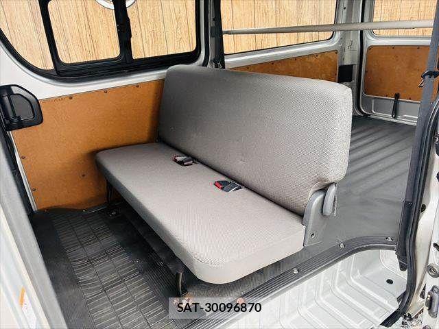 Toyota HIACE VAN 2016-08 4603544-28