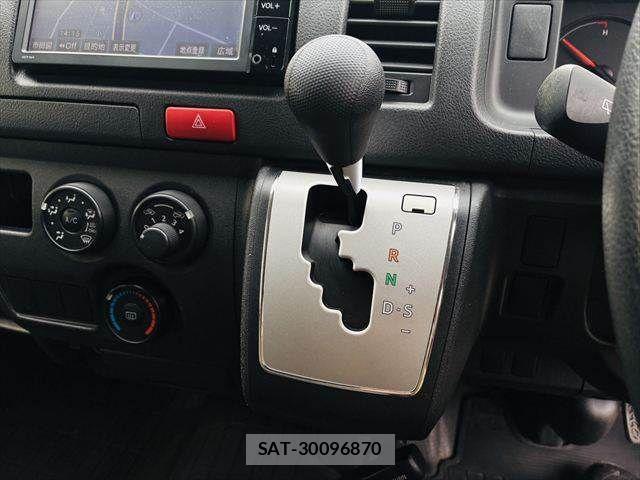 Toyota HIACE VAN 2016-08 4603544-29
