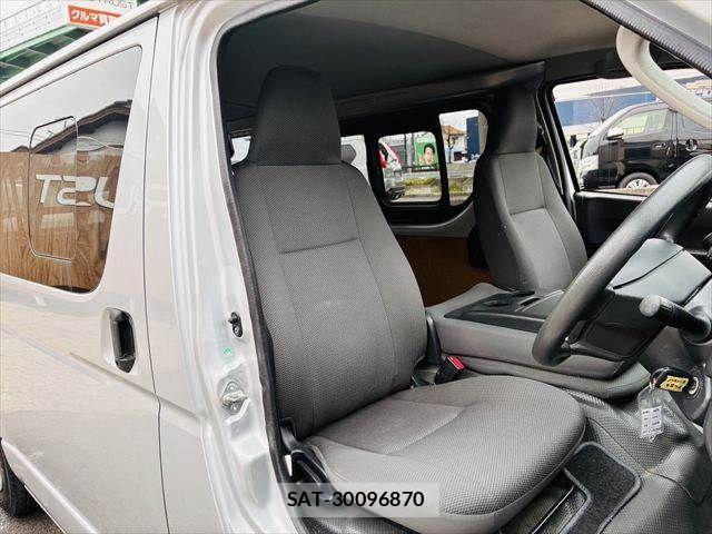 Toyota HIACE VAN 2016-08 4603544-6