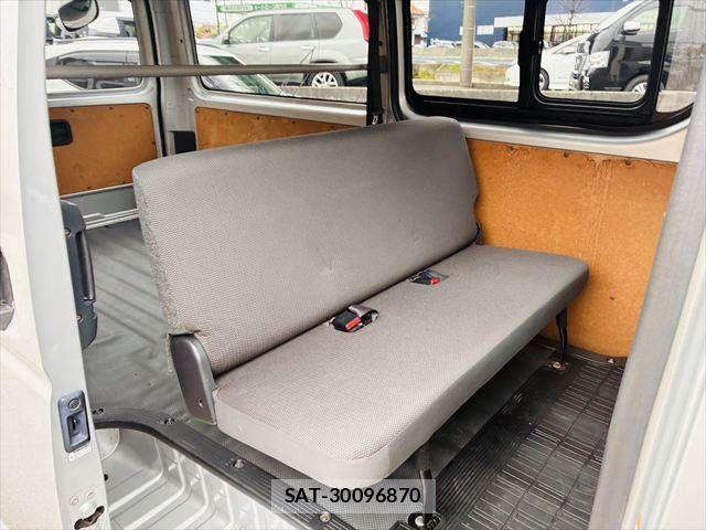 Toyota HIACE VAN 2016-08 4603544-7
