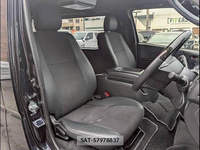 Toyota HIACE VAN 2020-07 4758823-10