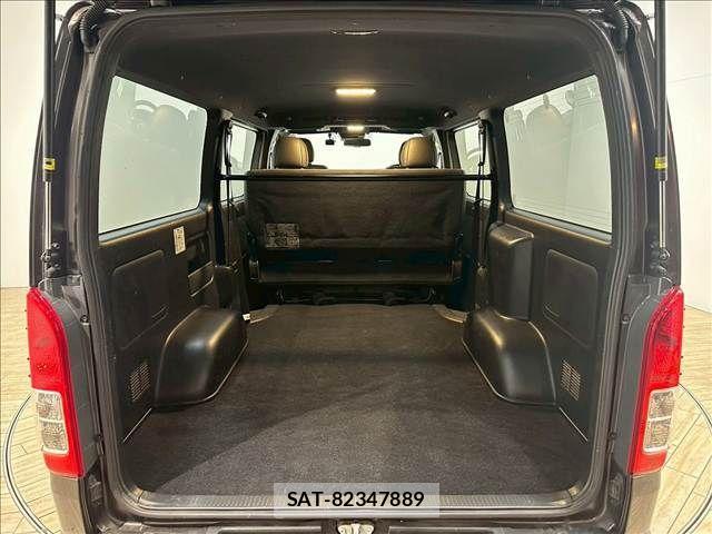 Toyota HIACE VAN 2019-09 4758837-10