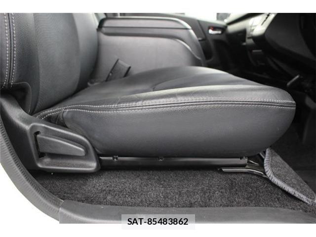 Toyota HIACE VAN 2016-09 4758827-25