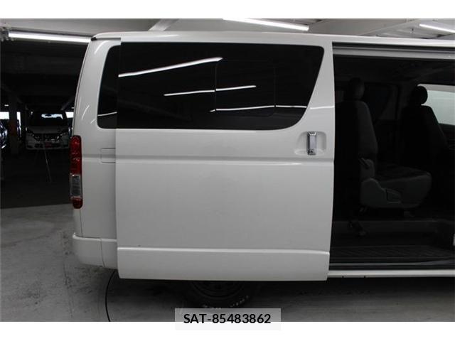 Toyota HIACE VAN 2016-09 4758827-29