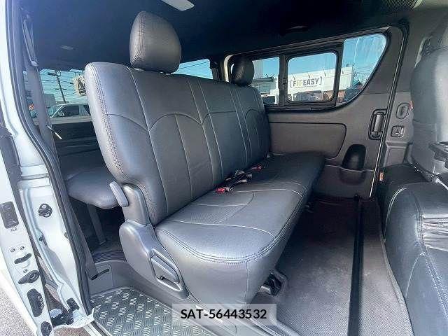Toyota HIACE VAN 2023-01 4758815-11