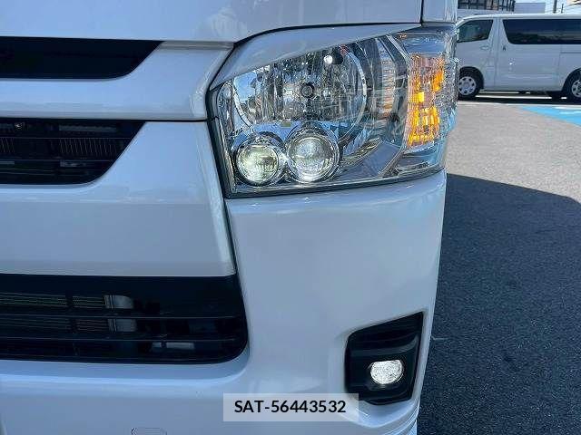Toyota HIACE VAN 2023-01 4758815-17