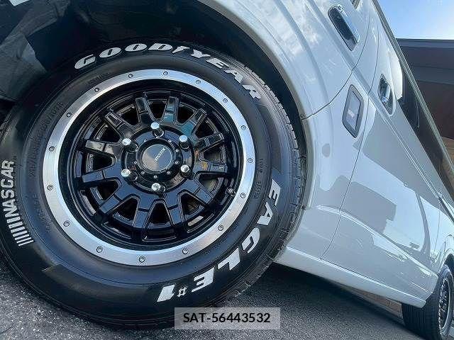 Toyota HIACE VAN 2023-01 4758815-18