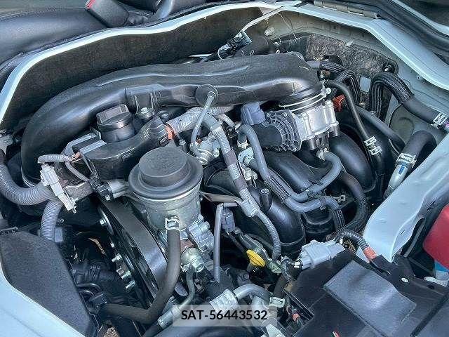 Toyota HIACE VAN 2023-01 4758815-19