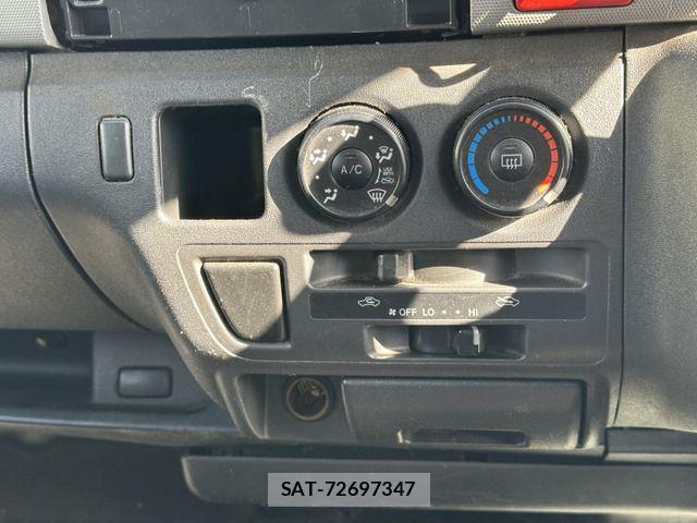Toyota HIACE VAN 2009-12 4991549-15