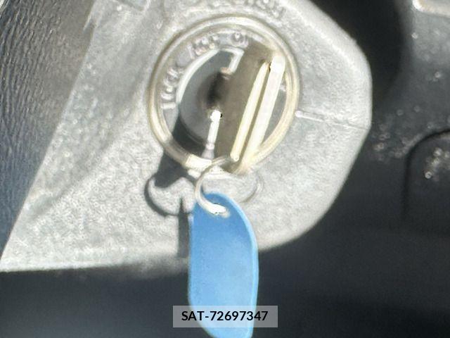 Toyota HIACE VAN 2009-12 4991549-17