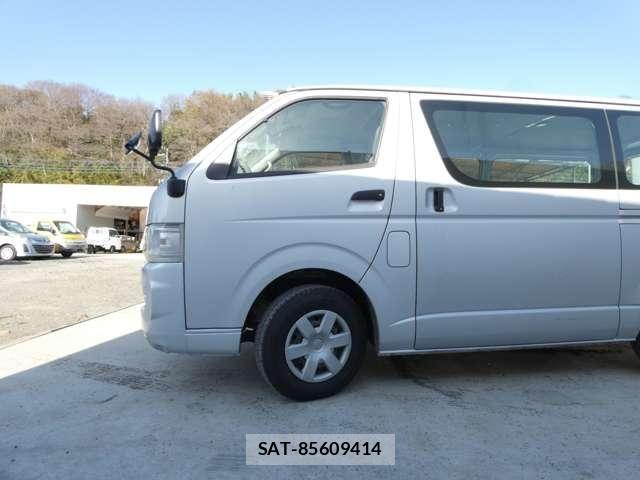 Toyota HIACE VAN 2005-05 4991535-24