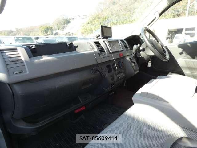 Toyota HIACE VAN 2005-05 4991535-28