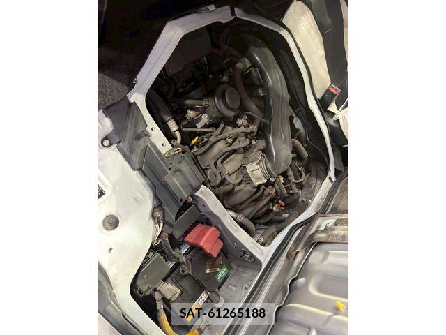 Toyota HIACE VAN 2014-04 5881275-16