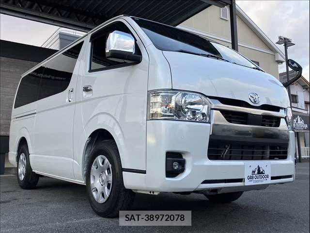 Toyota HIACE VAN 2025-10 5881178-10