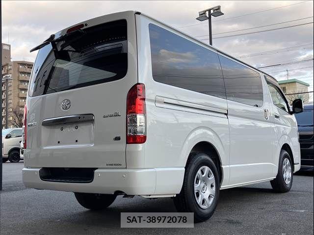 Toyota HIACE VAN 2025-10 5881178-14