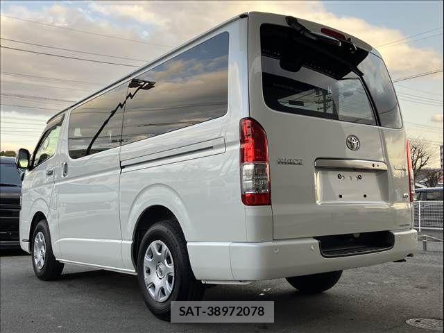 Toyota HIACE VAN 2025-10 5881178-15