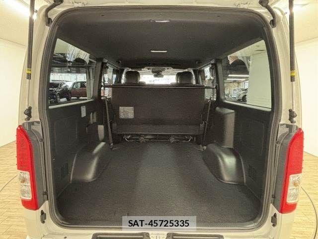 Toyota HIACE VAN 2025-12 5881162-12
