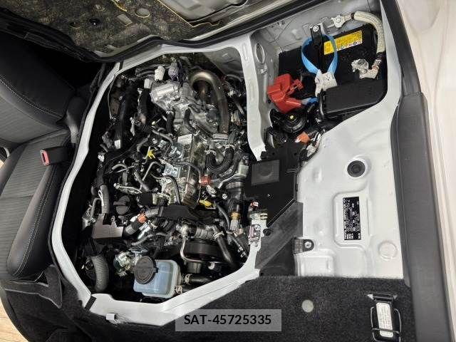 Toyota HIACE VAN 2025-12 5881162-17