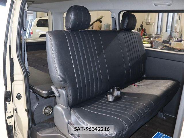 Toyota HIACE VAN 2017-01 5881155-10