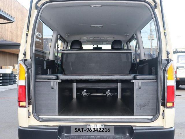 Toyota HIACE VAN 2017-01 5881155-11