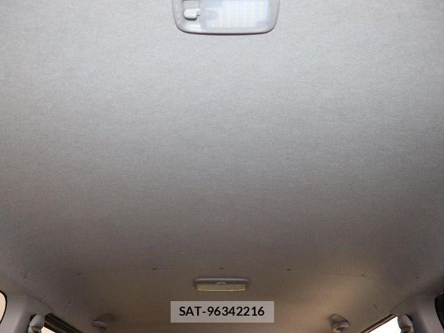 Toyota HIACE VAN 2017-01 5881155-14
